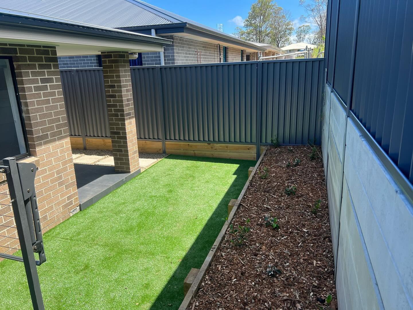 Lawns & Plantings